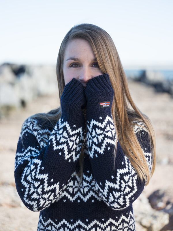 Knitted navy blue Icelandic sweater