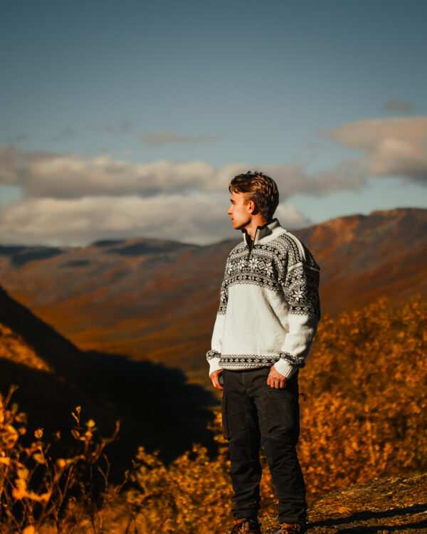 Kudottu norjalainen villapaita unisex - Image 6